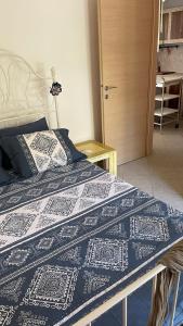 Posteľ alebo postele v izbe v ubytovaní Paralia Pefkohori apartments + 16 fotografií