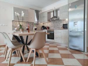 A kitchen or kitchenette at Blue Lagoon Luxury Apartment G2