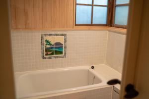 Machiya Guest House Carta的一间浴室