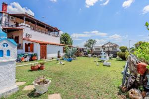 Vonkajšia záhrada v ubytovaní Calma Luxury Apartments #2 Sozopoli in Halkidiki