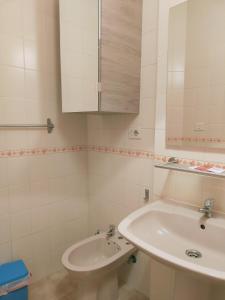 Koupelna v ubytování CASA PORTELA APARTAMENTOS