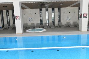 Bazén v ubytovaní Apartament A101 Polanki Aqua alebo v jeho blízkosti