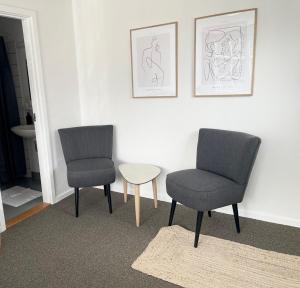 Istumisnurk majutusasutuses Hos Martin-Kontaktløs & selv check-In