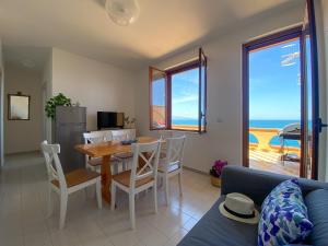 TV a/nebo společenská místnost v ubytování Jerry Beach house