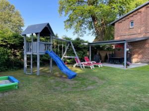 Herní místnost nebo prostor pro děti v ubytování Ferienhaus geStRanDeT