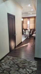 Φωτογραφία από το άλμπουμ του Apartment studio with good view σε Bishkek
