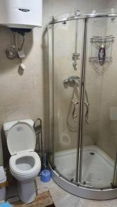 Ένα μπάνιο στο Apartment studio with good view