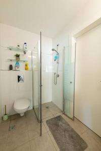 Koupelna v ubytování Pool side luxury suite at Royal Park-New Listing