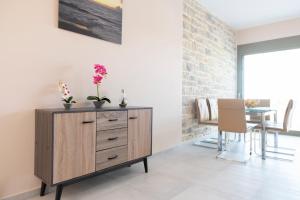 Posezení v ubytování AEONIOS LUXURY VILLA