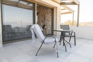 Balkón nebo terasa v ubytování AEONIOS LUXURY VILLA