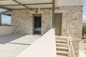 Balkón nebo terasa v ubytování AEONIOS LUXURY VILLA