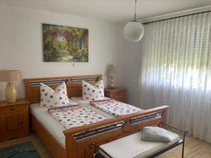 Foto da galeria de Schöne 80qm Ferienwohnung in ruhiger Lage em Friedrichshafen