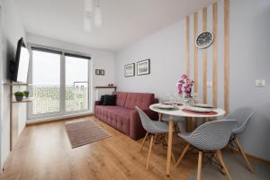 Posezení v ubytování Apartment Kamienna Krzyki with FREE GARAGE Wrocław by Noclegi Renters + 20 fotografií