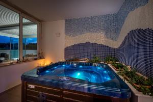 Bazén v ubytování Mareblù - Tuscany Green Aparthotel nebo v jeho okolí