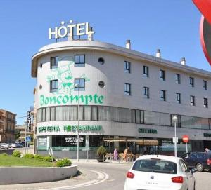 Budova, kde se hotel nachází