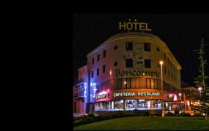 Budova, v ktorej sa hotel nachádza