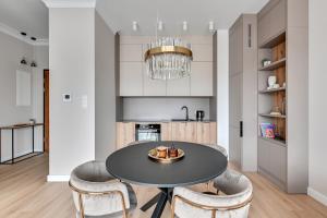 Kuchyň nebo kuchyňský kout v ubytování Grand Apartments - Brabank Premium apartament w centrum Gdańska