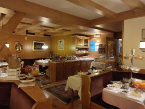 Εστιατόριο ή άλλο μέρος για φαγητό στο Garni Hotel Rezia