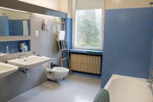 Afbeelding uit fotogalerij van Chez MARLYSE-chambres et Table d'hôtes in Saint-Maurice-sur-Moselle