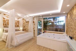 Postel nebo postele na pokoji v ubytování La Mer Comfort