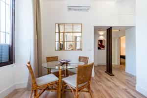 Posezení v ubytování Puerta Real Home Apartment 2