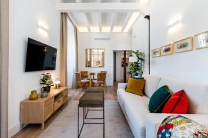 TV a/nebo společenská místnost v ubytování Puerta Real Home Apartment 2