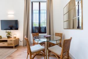 TV a/nebo společenská místnost v ubytování Puerta Real Home Apartment 2