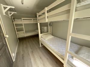 Voodi või voodid majutusasutuse Aspan Kurs & Lägergård toas