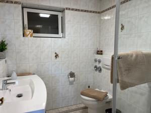 Koupelna v ubytování Schöner Ausblick + 2 fotografie
