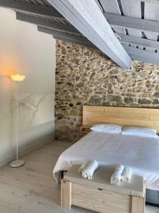 Ένα ή περισσότερα κρεβάτια σε δωμάτιο στο Casa para 8, Santillana y playas