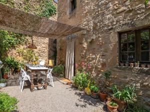 Vonkajšia záhrada v ubytovaní Preciosa casa rural en el centro de Peratallada