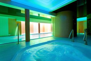 Bazén v ubytovaní Paula Wellness & SPA alebo v jeho blízkosti