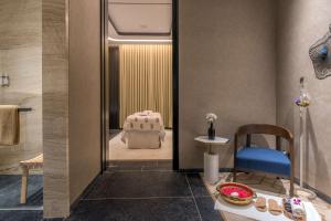 Koupelna v ubytování Radisson Blu Hotel & Spa, Nashik