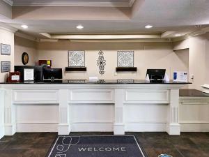 The lobby or reception area at Rodeway Inn & Suites