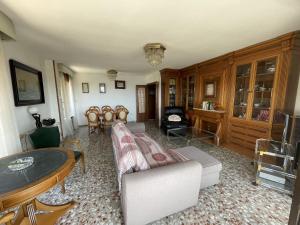 Część wypoczynkowa w obiekcie PV20A, Gran apartamento en el centro con vistas al mar