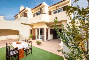 Budova, kde se prázdninový dům nachází