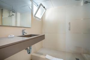 Bilik mandi di Isabela 3 habitaciones