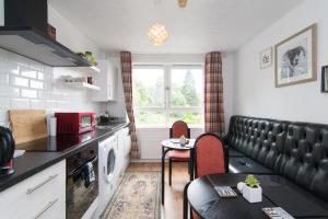 Dapur atau dapur kecil di Norwood Guesthouse-Loch Lomond