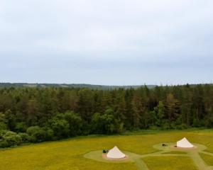 Příroda nedaleko luxury tent
