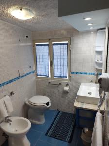 A bathroom at IL CERSETO