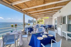Restavracija oz. druge možnosti za prehrano v nastanitvi Belmare Residence on the beach