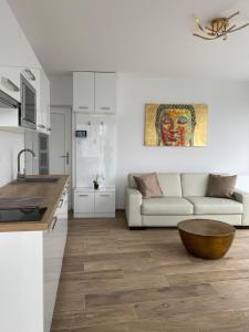 Fotografie z fotogalerie ubytování ROYAL SUN - lakeside luxury studio flat at Balaton v destinaci Keszthely