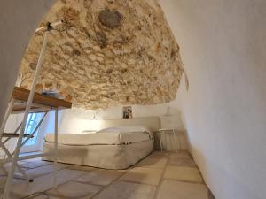 Bilik mandi di La Nicchia-Trullo