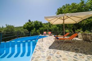 The swimming pool at or close to Villa Zoi Tzitzifes