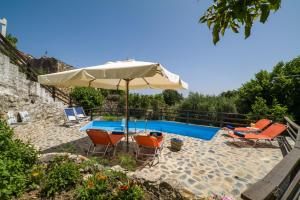 The swimming pool at or close to Villa Zoi Tzitzifes