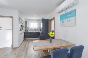 Η κουζίνα ή μικρή κουζίνα στο Villa Adria Fažana
