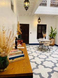 Posezení v ubytování Riad Babouchta & Spa