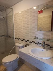 Koupelna v ubytování VANDA Hotel Nha Trang