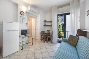 Η κουζίνα ή μικρή κουζίνα στο 14 Mehari