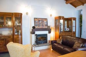 A seating area at La Casa Ocra Suite